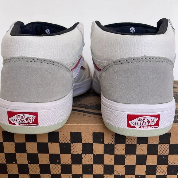 Vans WMNS Zahba Mid Gray/Multi
VN000CBSBGG Sneakers - Picture 13 of 16